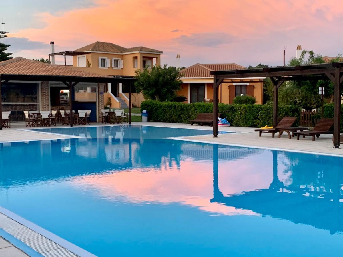 Boutique Hotel Ileas Village アルコウディ エクステリア 写真